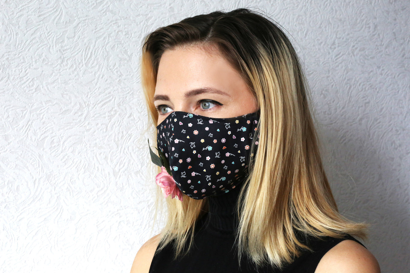 5 Effective Ways You Can Combat Maskne and Soothe Your Skin